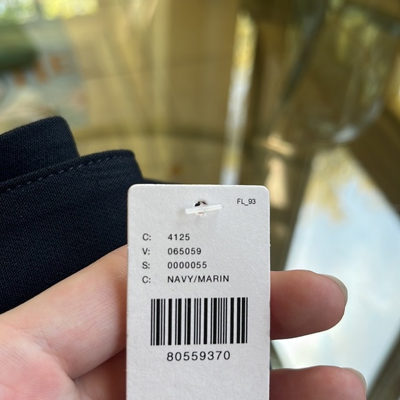 🐚 ANTHROPOLOGIE 🐚- Maeve Relaxed Trouser Bermuda Short Navy Blue Size - 4 NWT - Picture 9 of 11